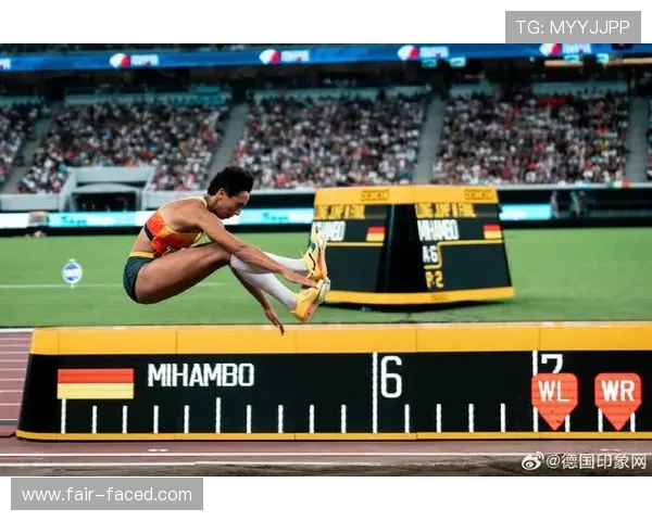 鲍威尔自信宣言全能选手在赛场攻防组织全面开花引领球队冲击更高荣誉